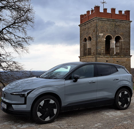Električni automobil Volvo EX30